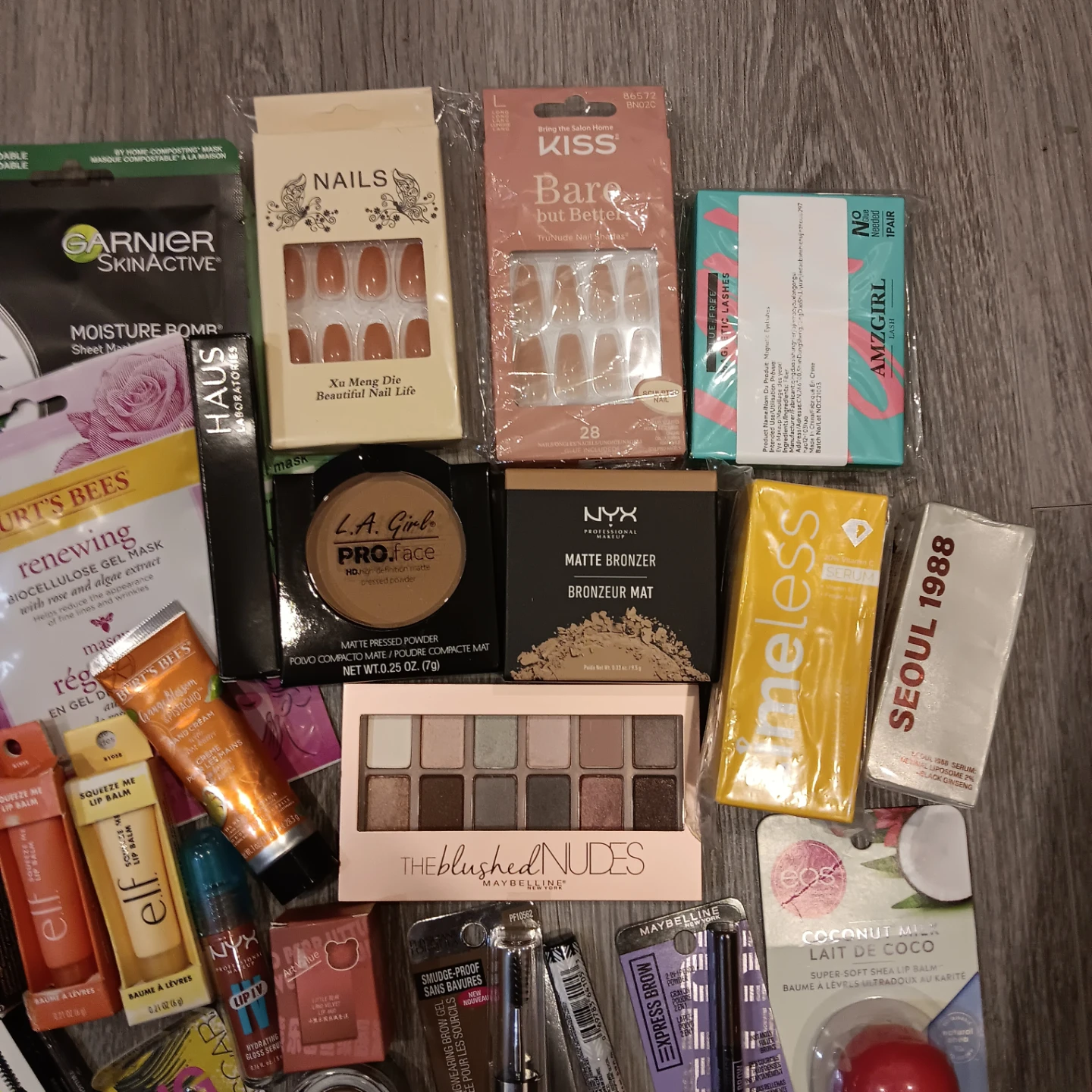 Assorted Makeup and Skincare Lot (over 30 items) - photo 3