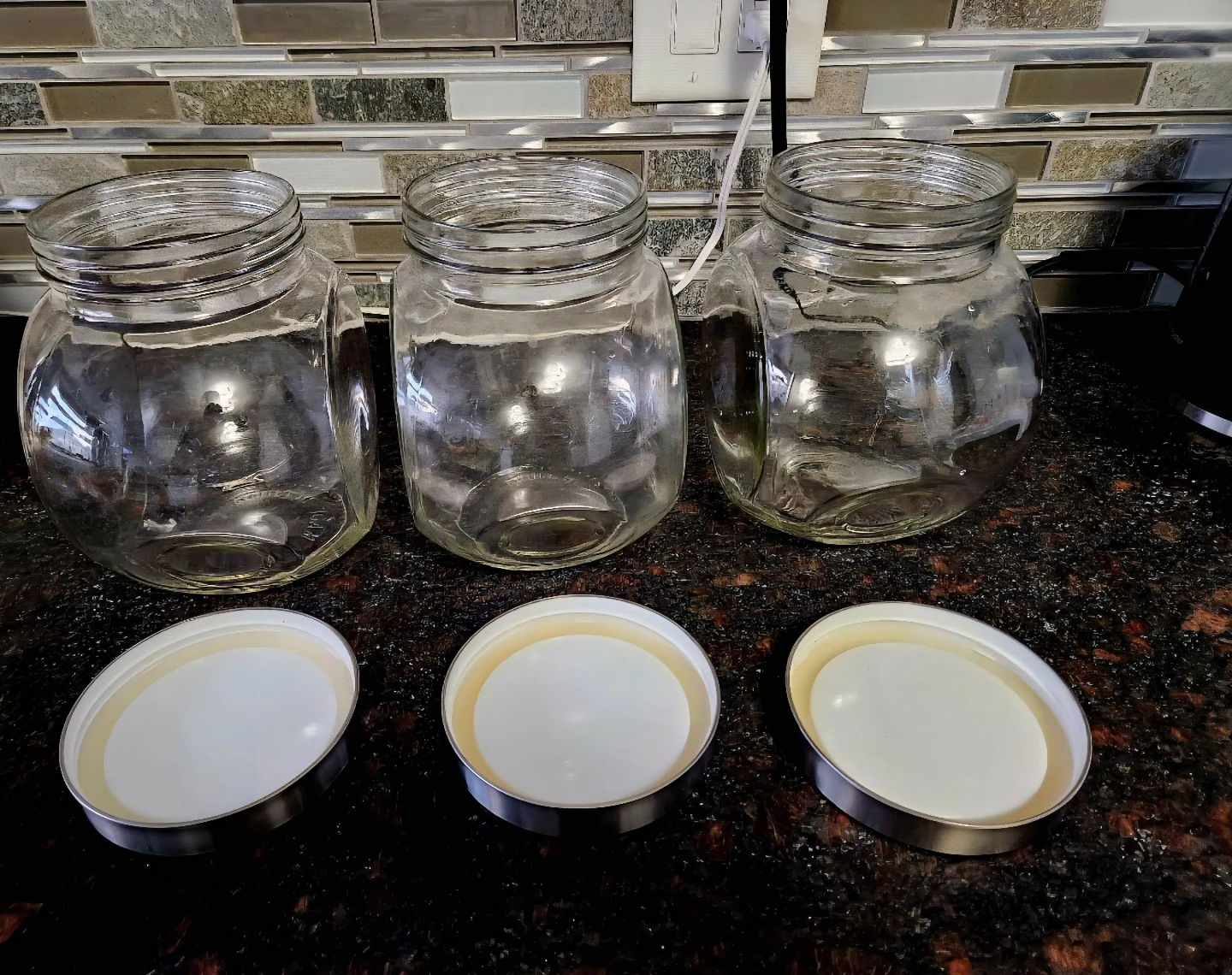 Set of 3 Glass Mason Jars with Lids - photo 3