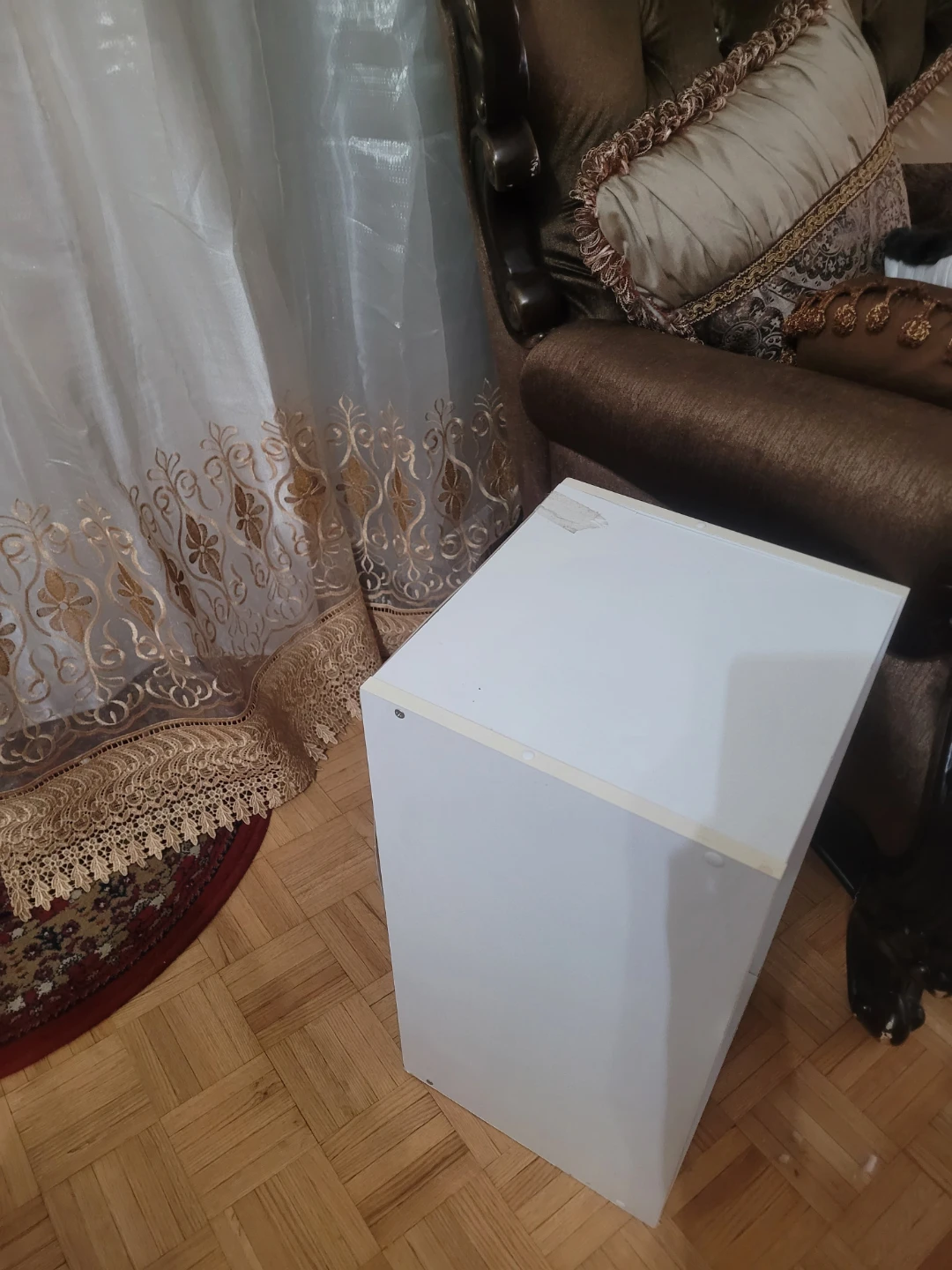 White Shelf Unit $12 - photo 2