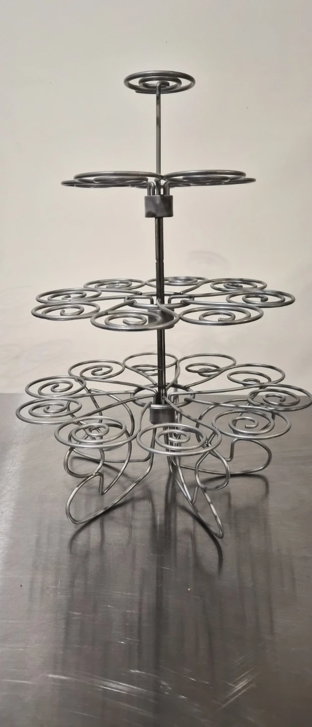 Metal Cupcake Stand - photo 3