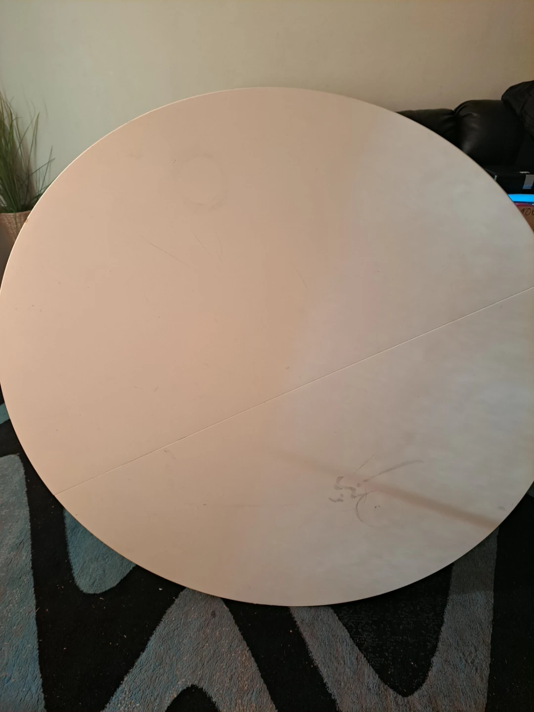 IKEA Extendable Round Dining Table 45" & 4 Chair Cushions - photo 4
