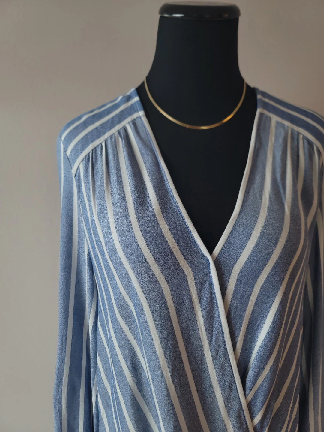 Max Studio Blue White Striped Minimalist Clean Aesthetic Sz L