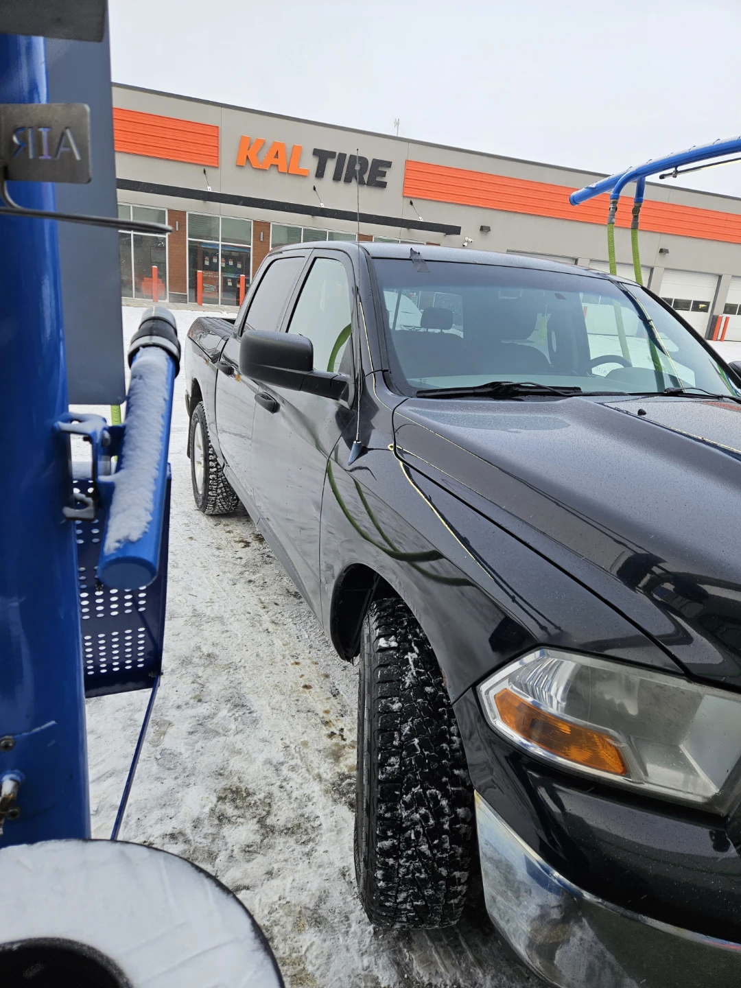 Dodge Ram 1500 Pickup Truck - photo 4