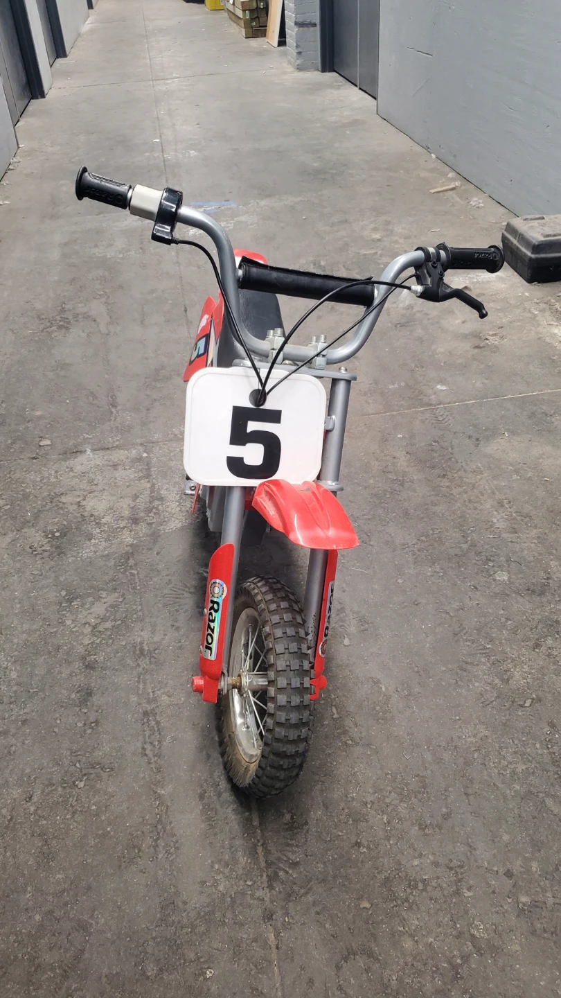 Razor Red Electric Dirt Bike - photo 2