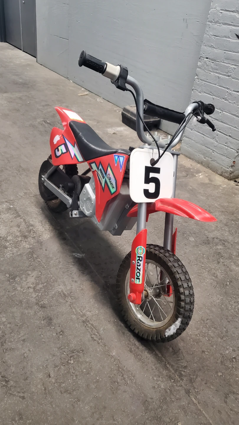 Razor Red Electric Dirt Bike - photo 3