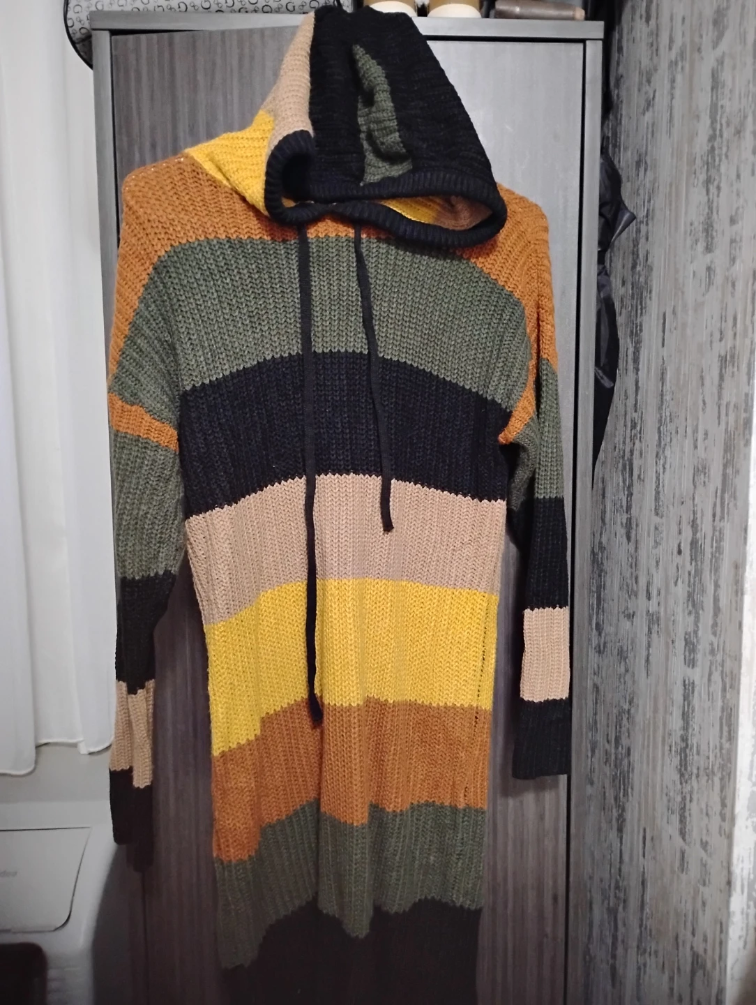Full Circle Trends Striped Hoodie - Size Medium - photo 2