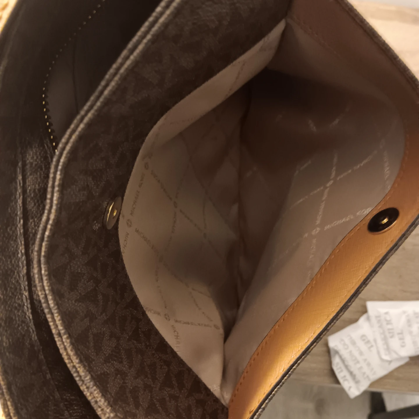 Michael Kors Crossbody Bag - photo 4