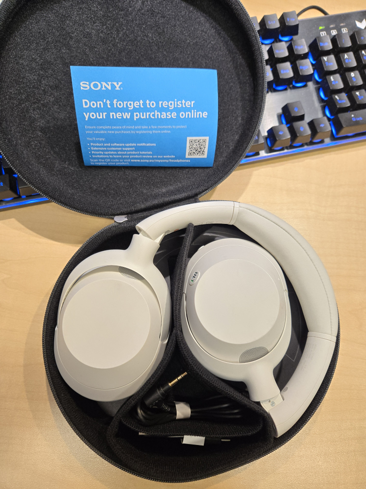 Sony WH-1000XM5 Wireless Noise Cancelling Headphones - White