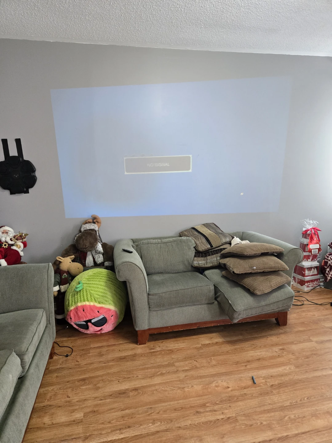onn. Projector with Remote and screen - photo 4