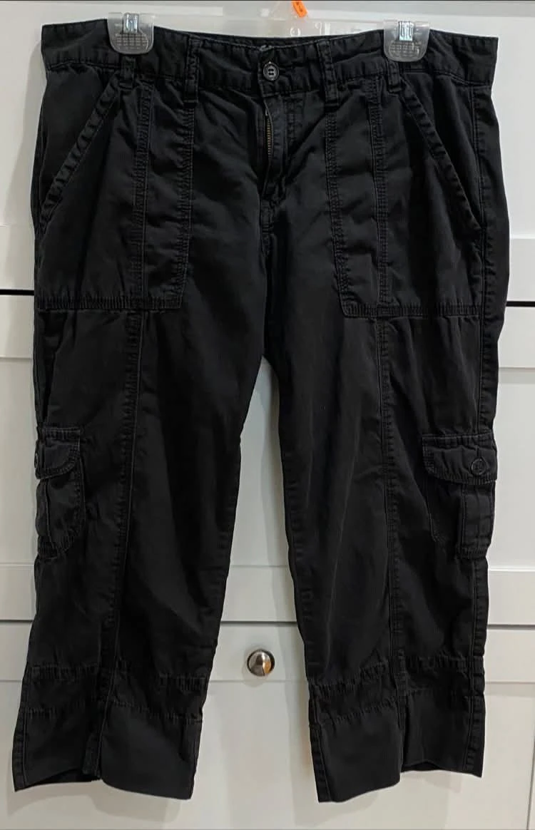 FREE Women's Fashion Shorts, size 11-12 - photo 5