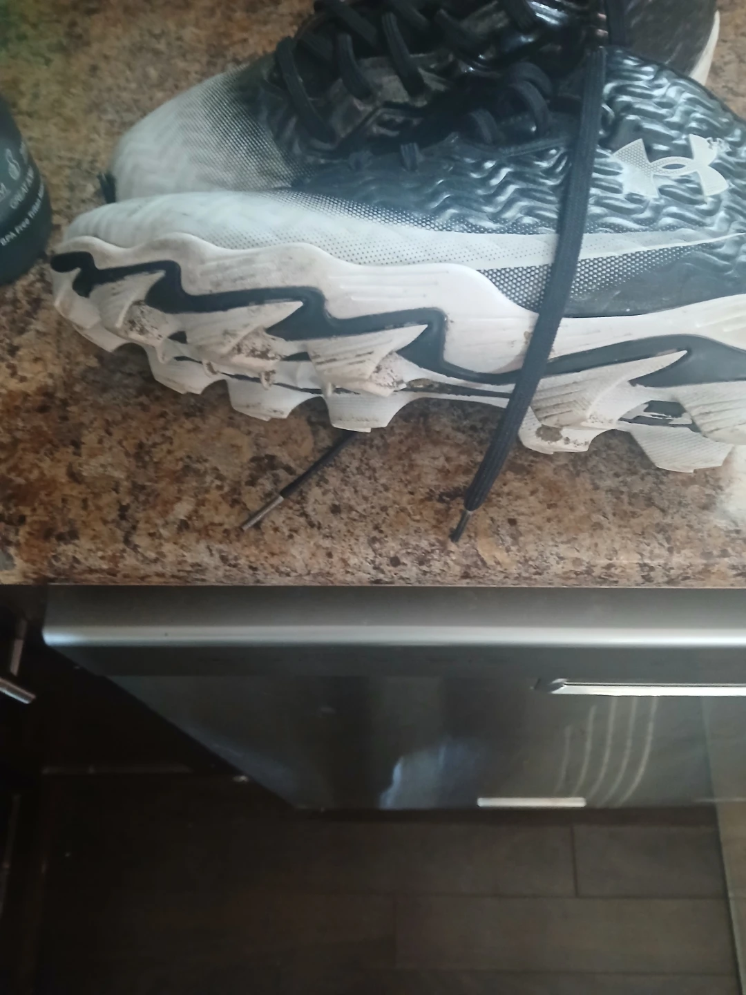 Under Armour Youth Baseball Cleats - Size 6Y - photo 2