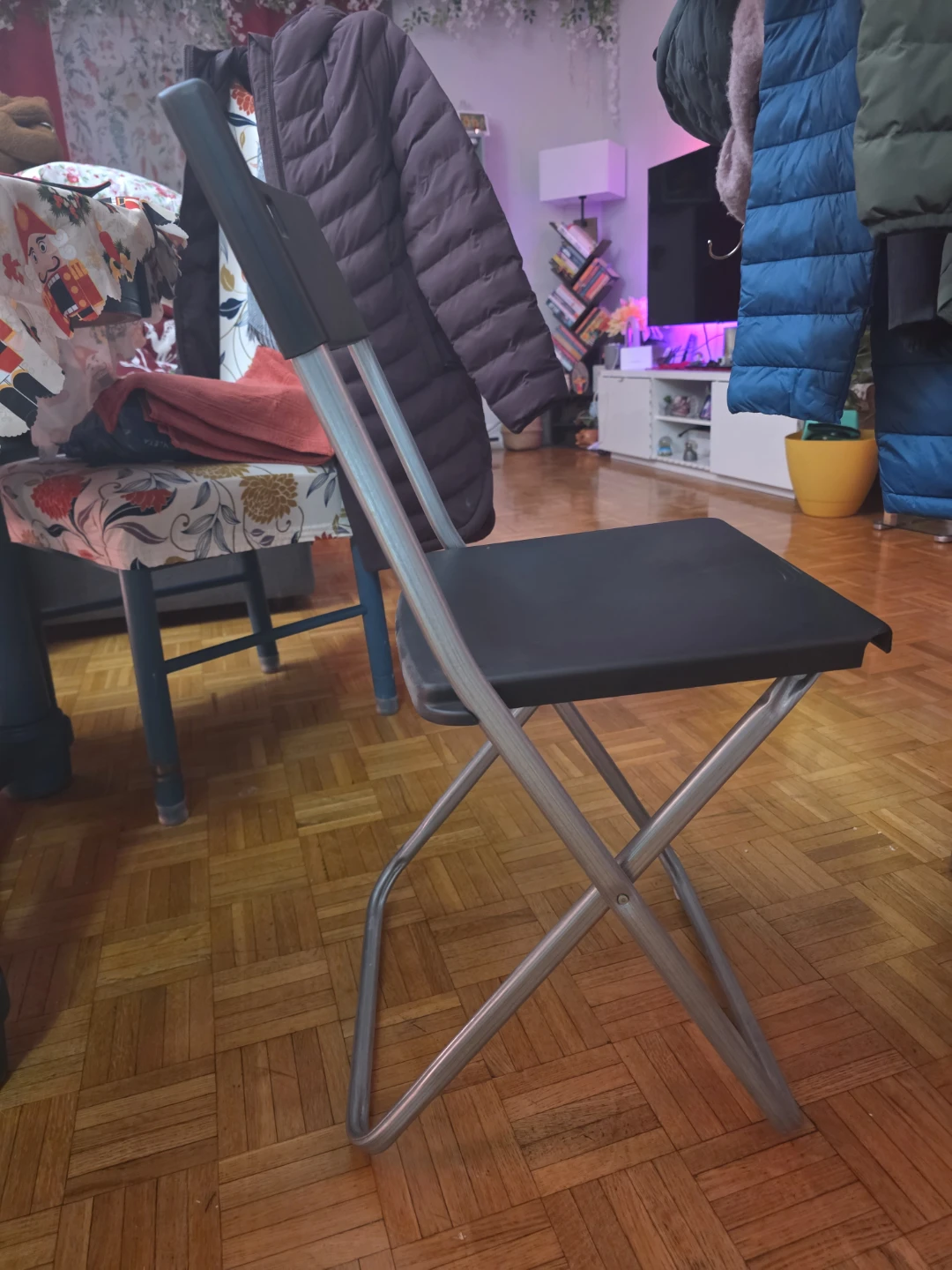 Black Folding Chair - photo 2