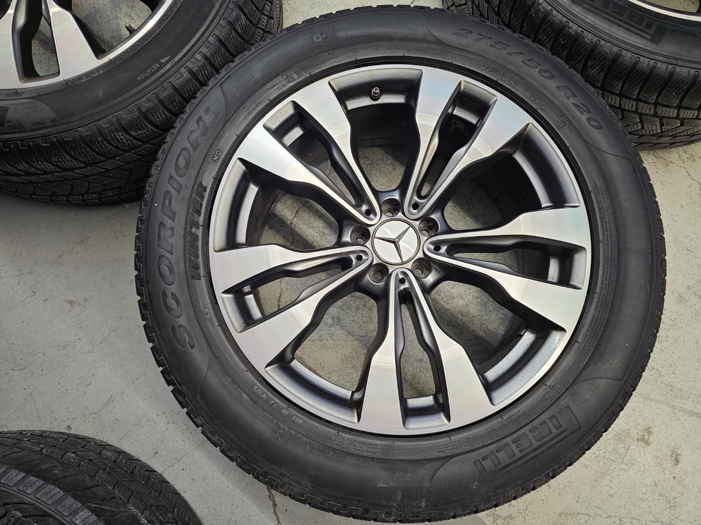 MERCEDES BENZ GLE O.E.M RIMS AND WINTER TIRES 275/50 R20