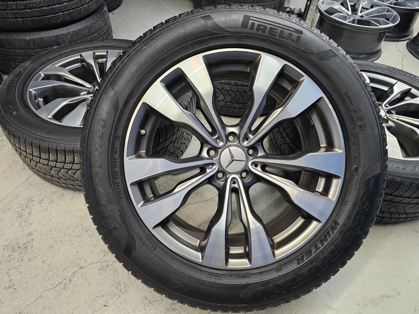 MERCEDES BENZ GLE O.E.M RIMS AND WINTER TIRES 275/50 R20 - photo 2