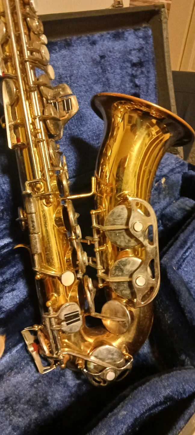 Gold Saxophone - photo 2