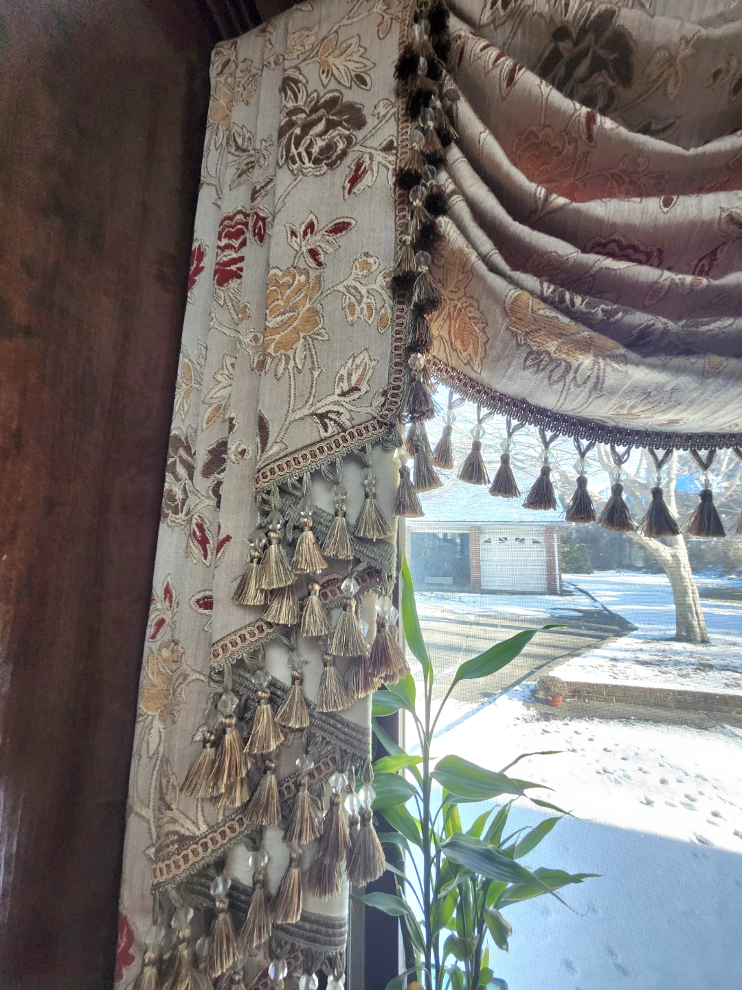 Window Valance with Tassels - photo 2