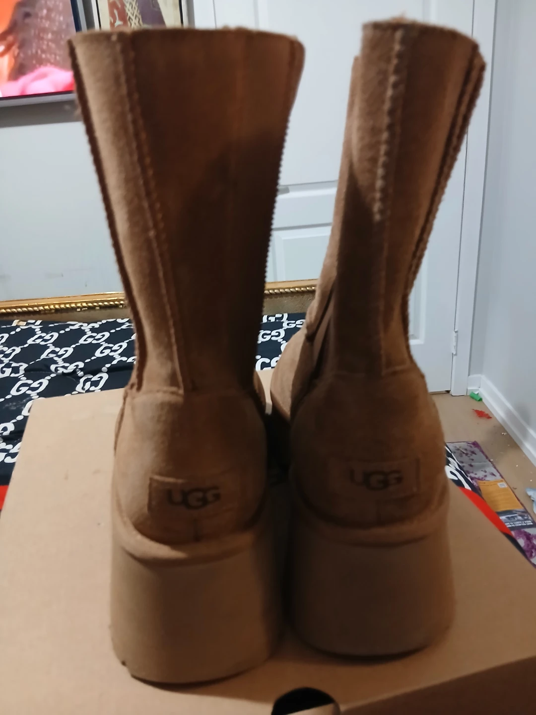 UGG Platform Boots - Tan - Size 9 - photo 3