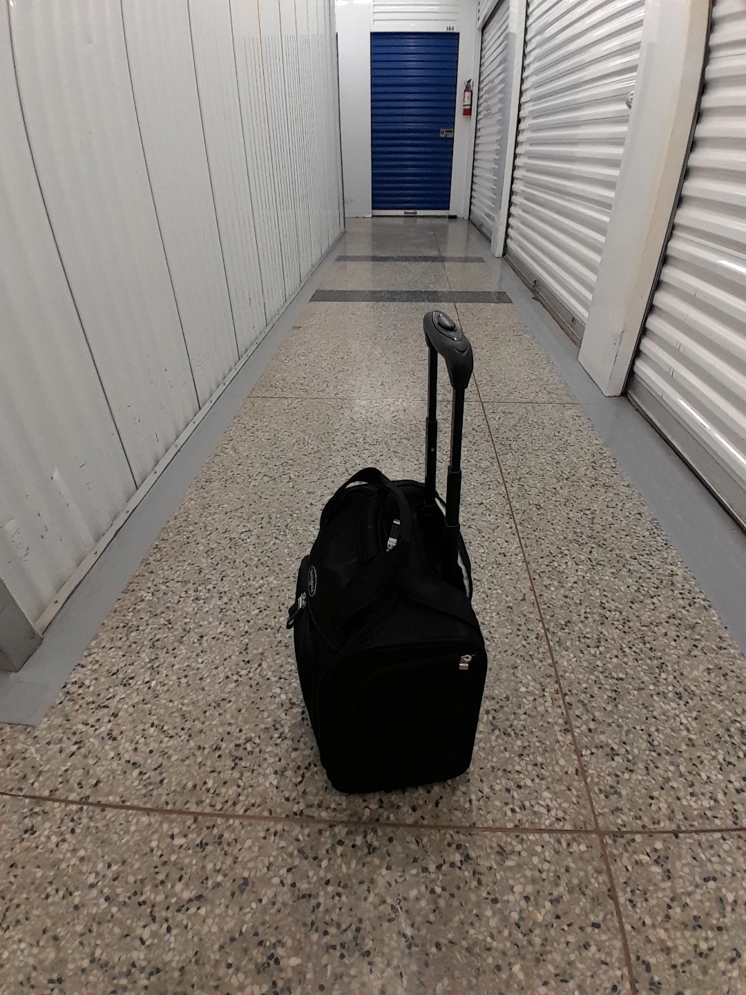 Samsonite Black Rolling Carry-on Bag - photo 2