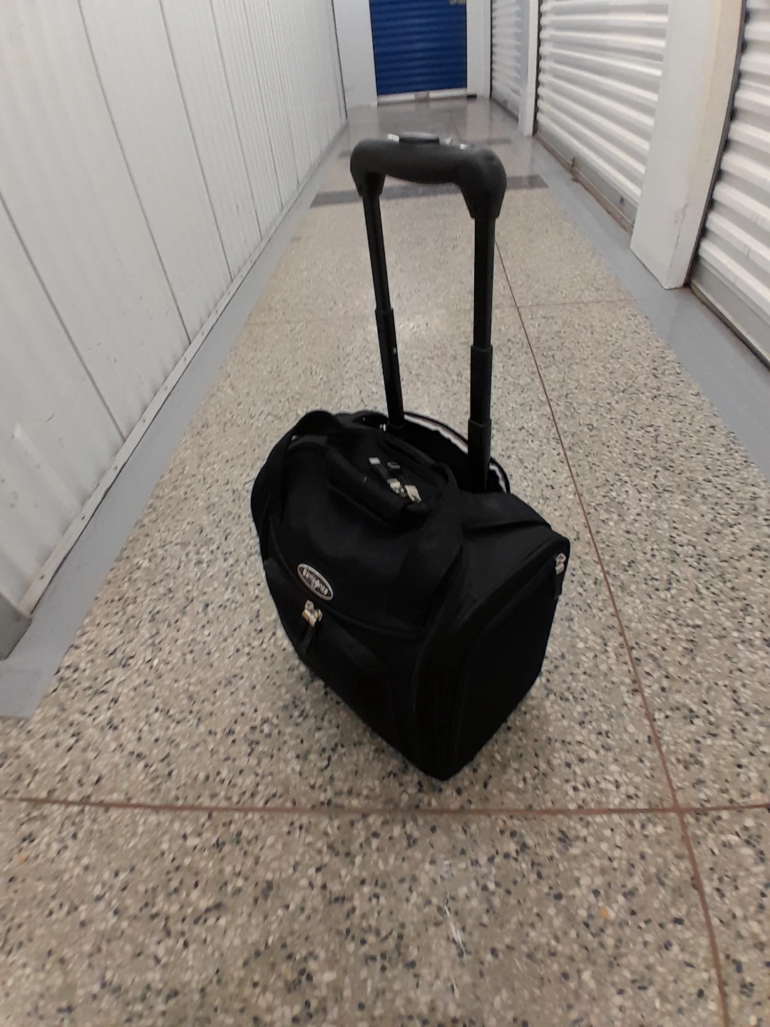 Samsonite Black Rolling Carry-on Bag - photo 4