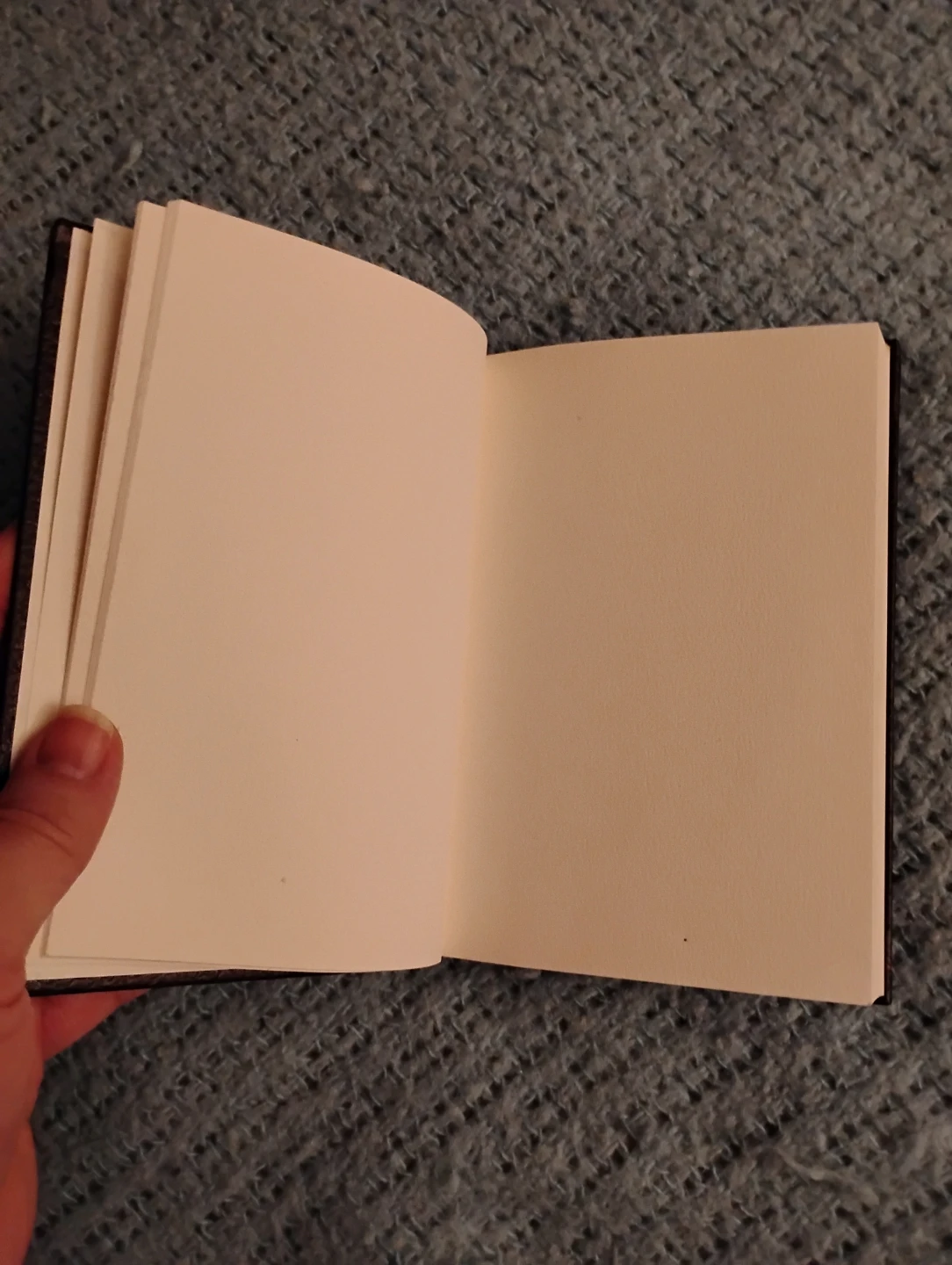 NEW!! SMALL BLACK HARDCOVER SKETCH BOOK - photo 2