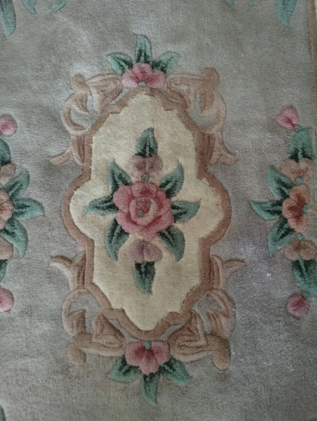 Area Rug with Floral Design - photo 2