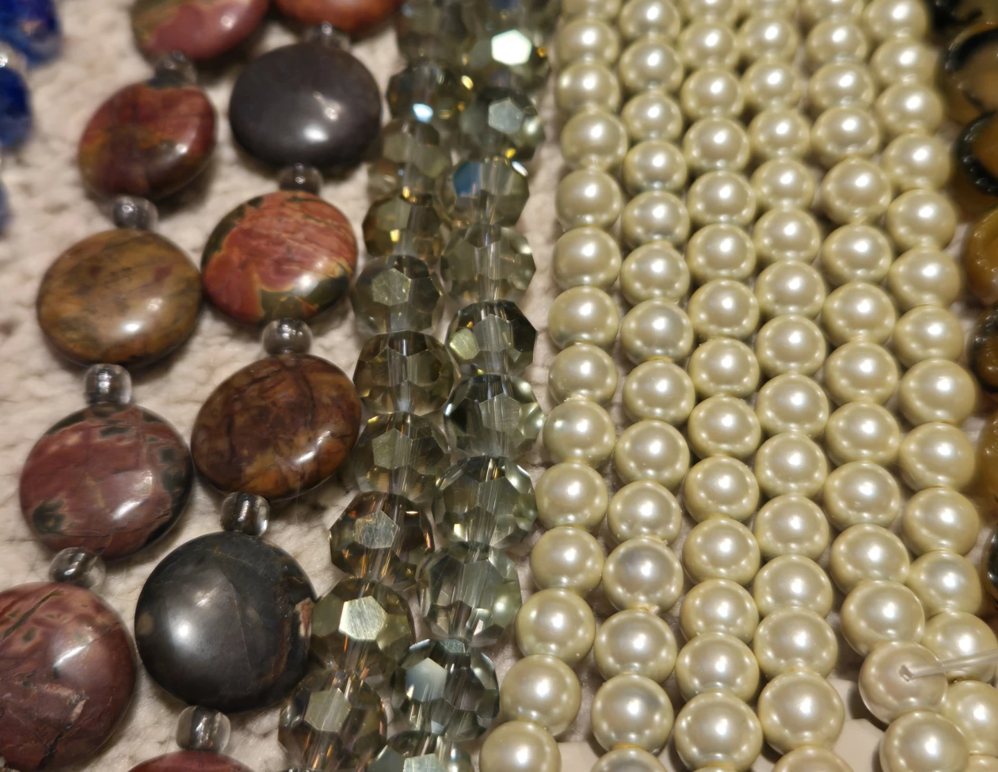 Lot of Assorted Bead Strands (Lot AA) - photo 3