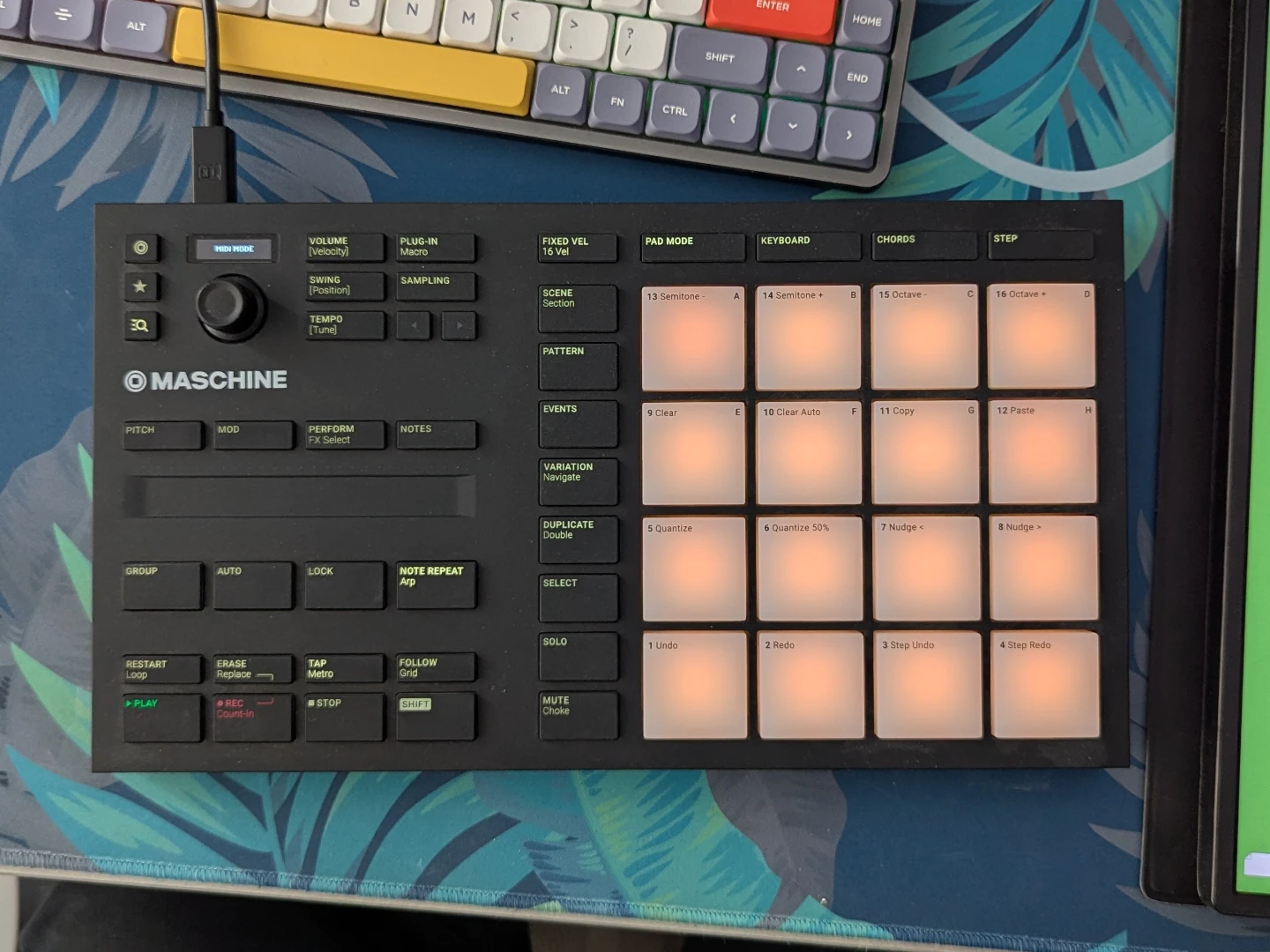 Native Instruments Maschine Mikro MK3 - photo 2
