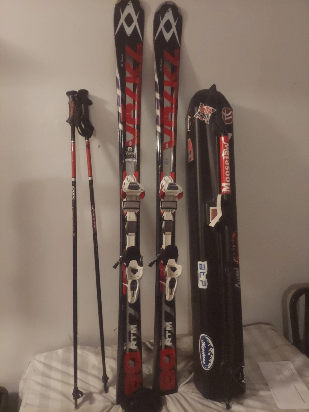 Volkl RTM 80 Skis 161cm with Poles & Bag