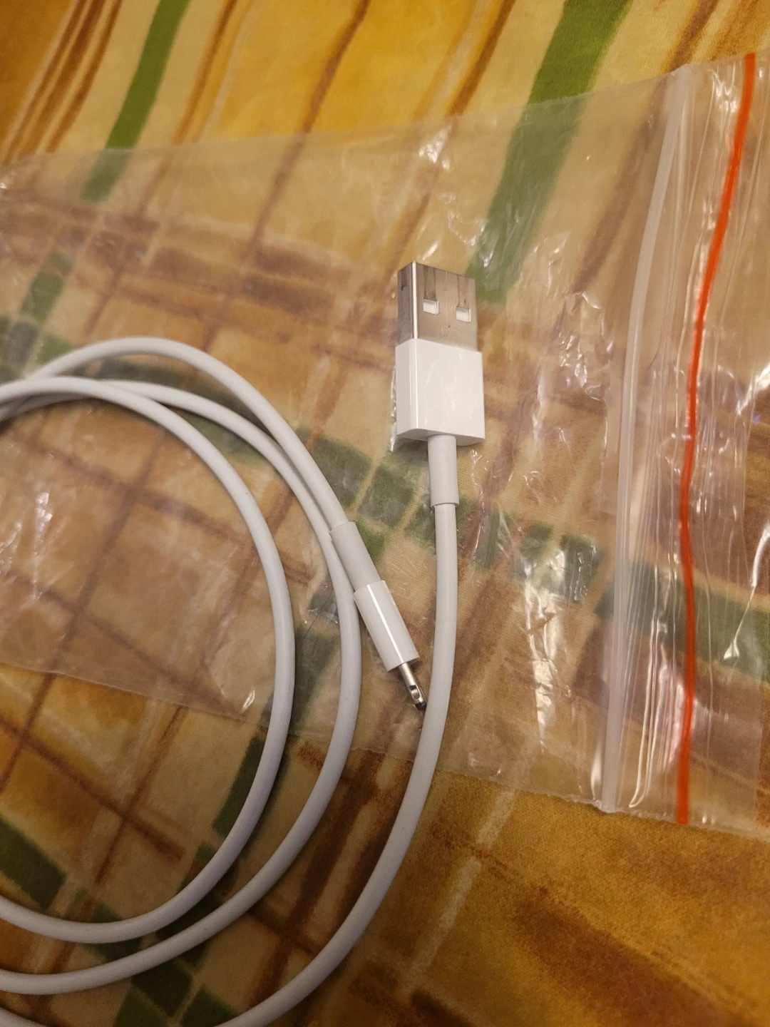 Apple Lightning to USB Cable - New - photo 2