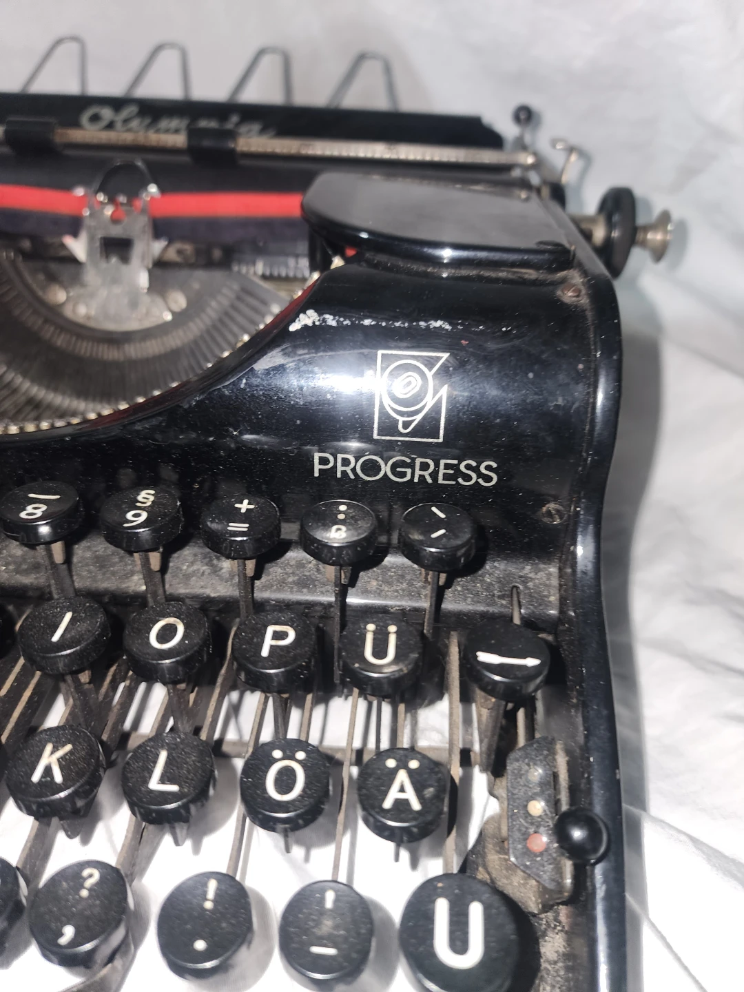 Olympia PROGRESS Typewriter - photo 2