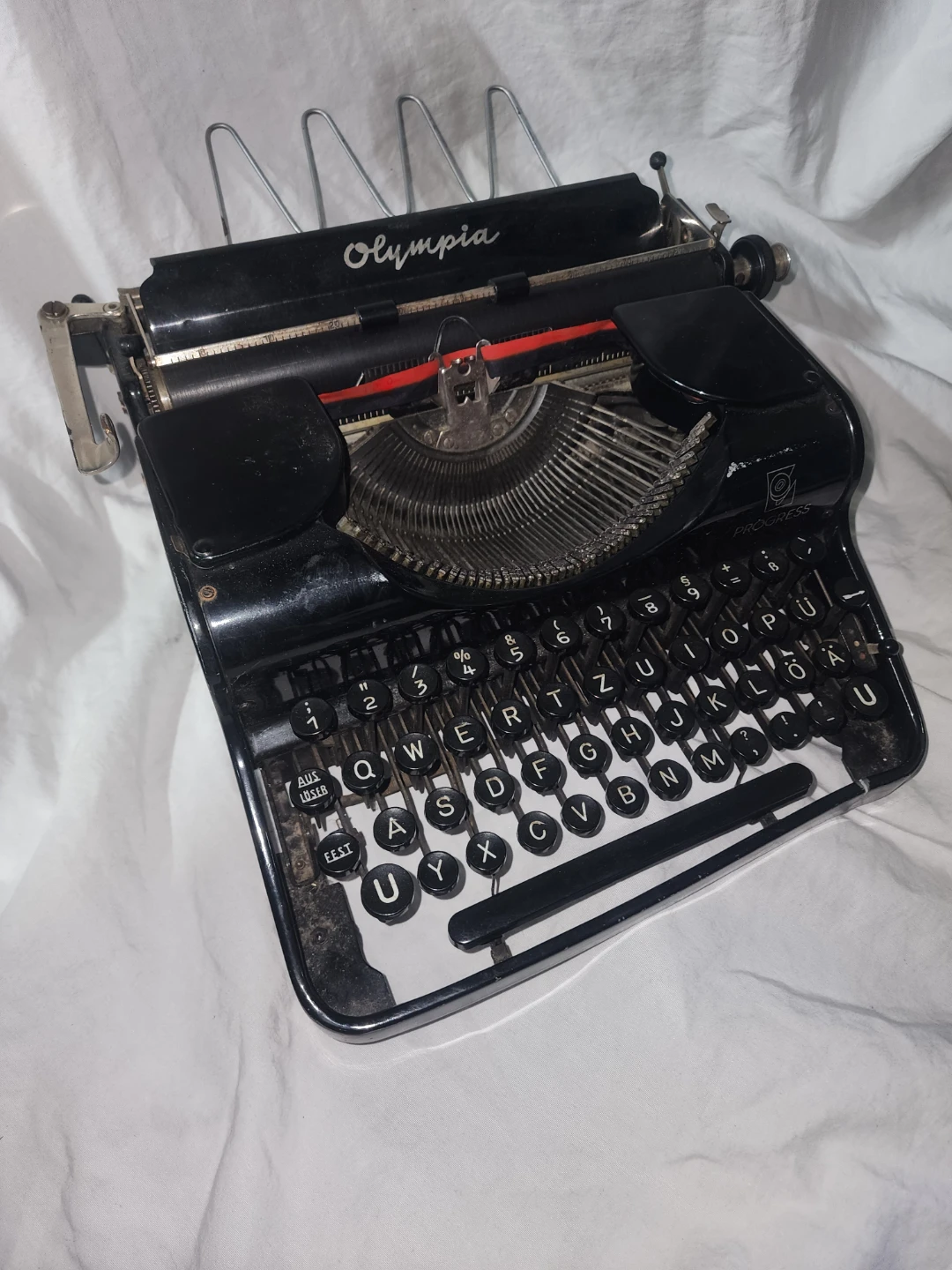 Olympia PROGRESS Typewriter