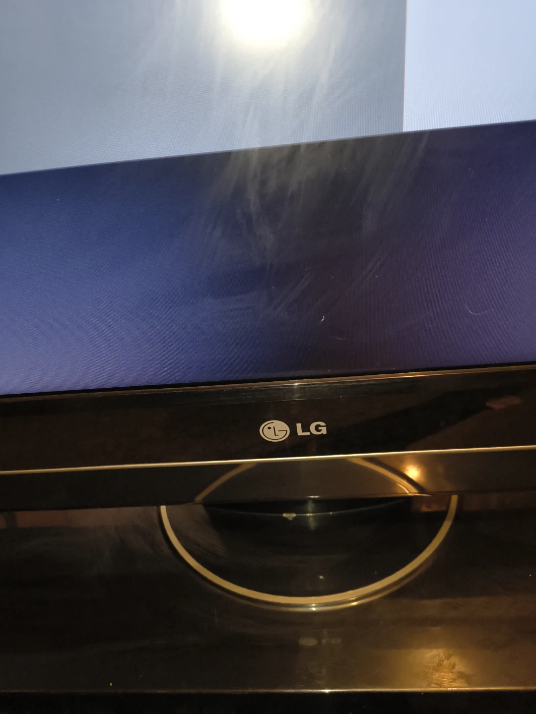 LG Television - photo 2