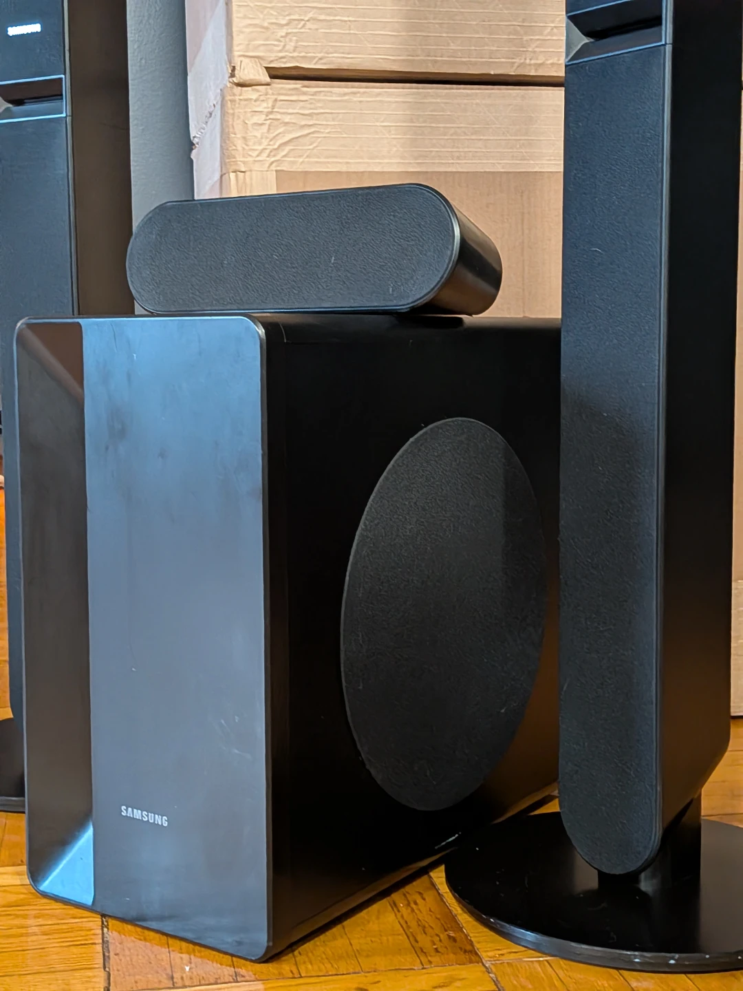 Samsung 4-Piece Surround Sound Speaker Bundle - photo 2