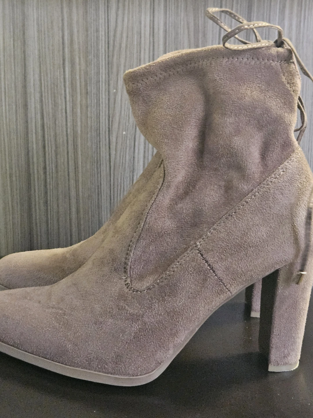 Justfab  Suede  Beige High Heel Ankle Booties size 8 /eu 38.5 - photo 3