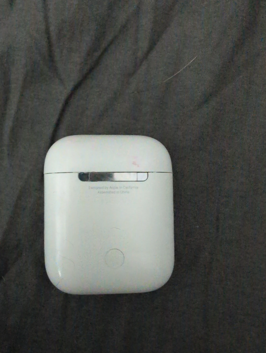 Apple AirPods Charging Case - photo 2