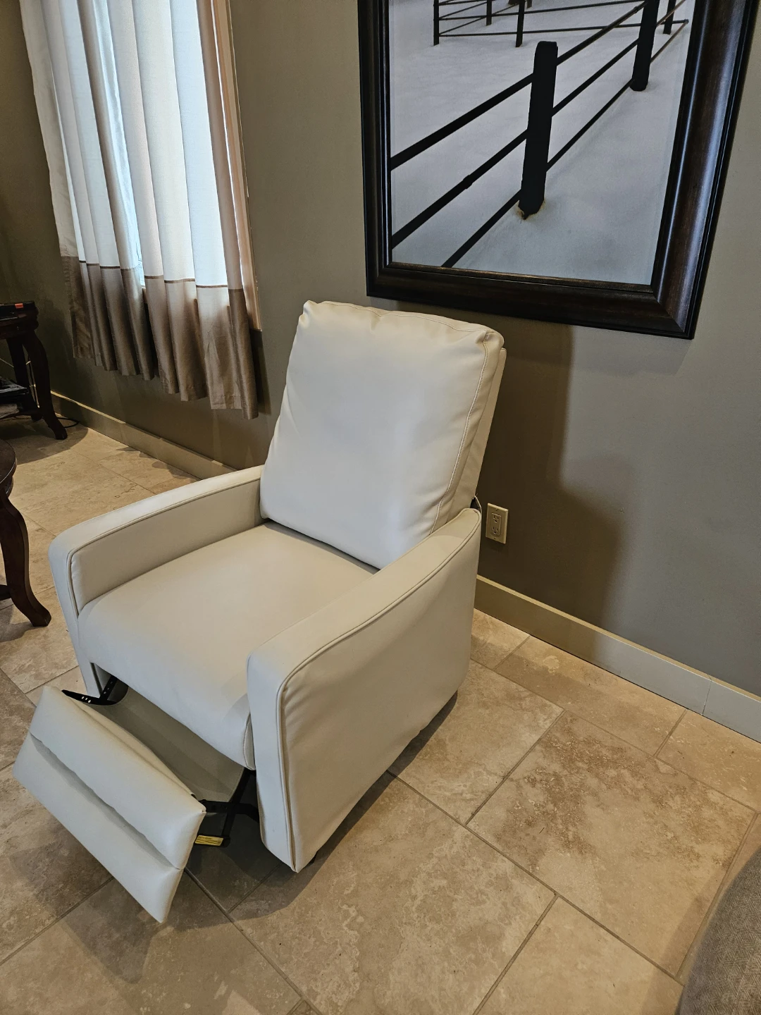 Cream Leather Recliner Chair - photo 2