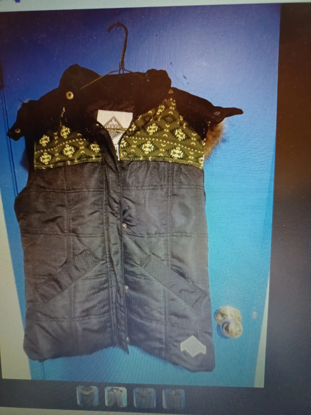Women's Puffer Vest with Faux Fur Hood - photo 3