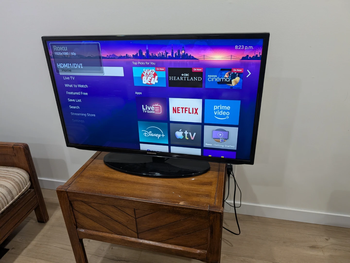 Samsung Roku 40"  TV - photo 3