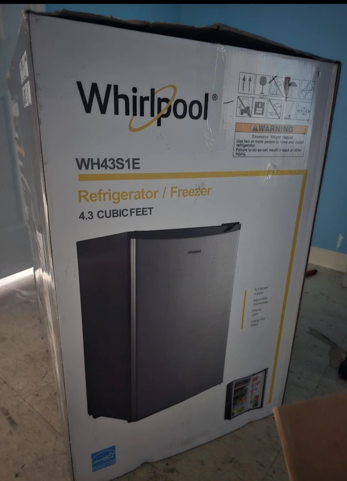 Whirlpool WH43S1E Refrigerator/Freezer - 4.3 cu ft