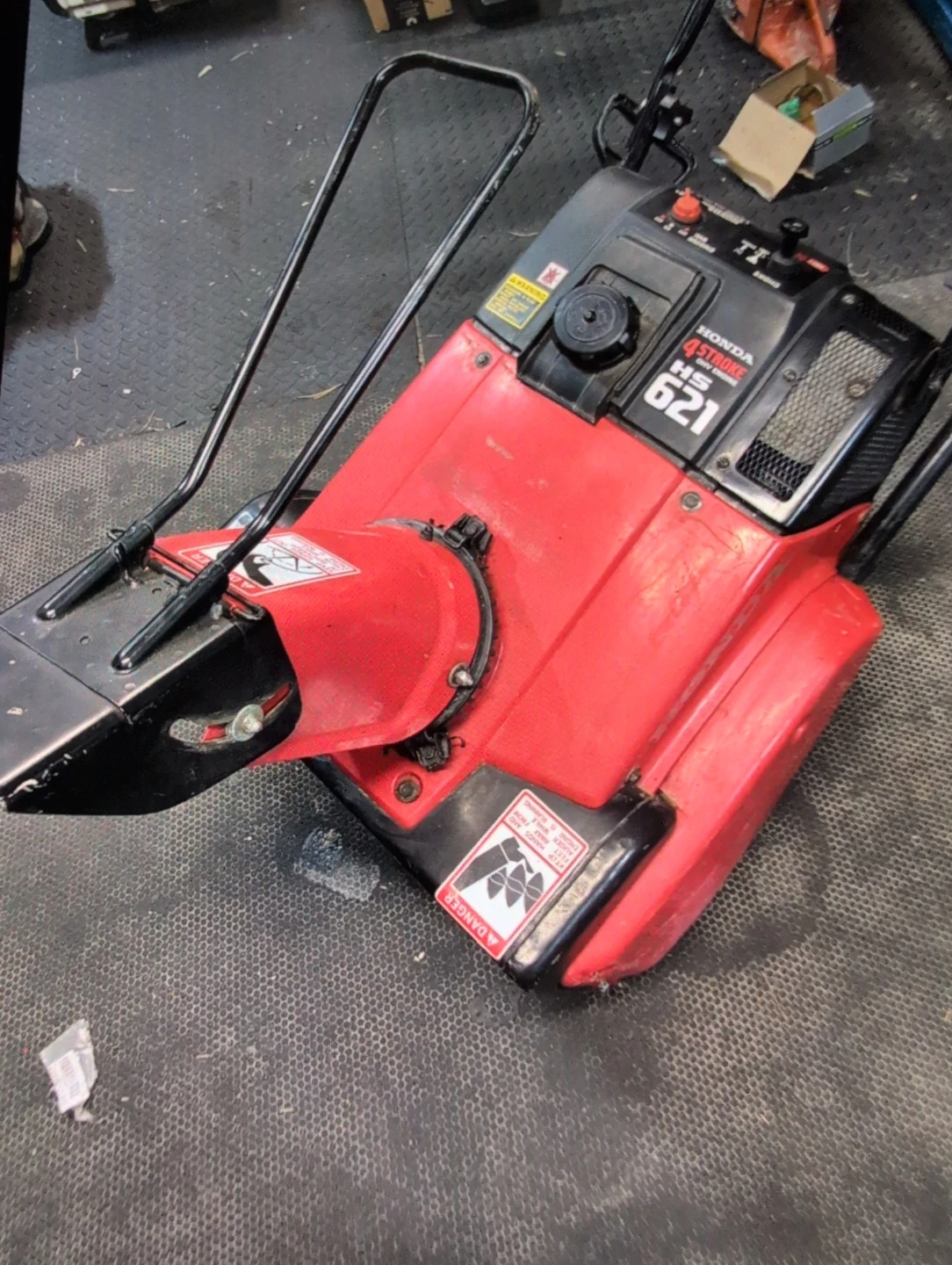 Honda HS 621 Snowblower - photo 2