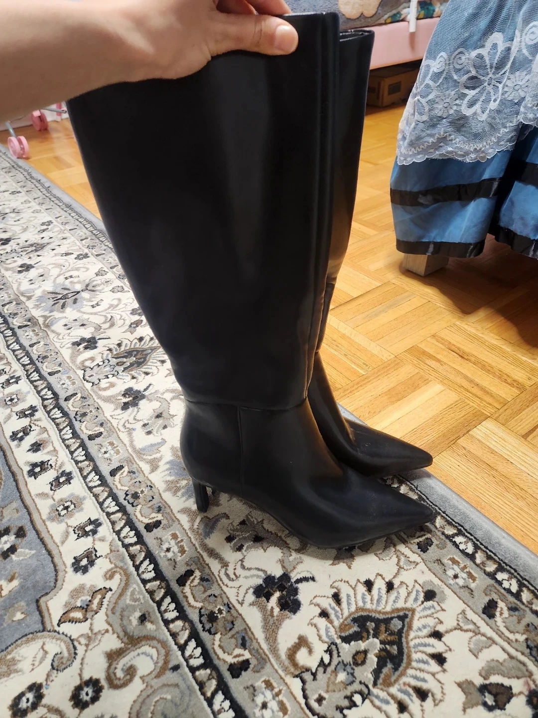 Need gone ASAP - Black knee high boots - photo 2