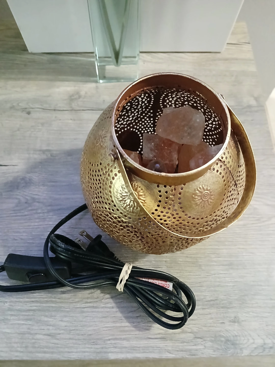 Himalayan Salt Lamp with Metal Holder - photo 3