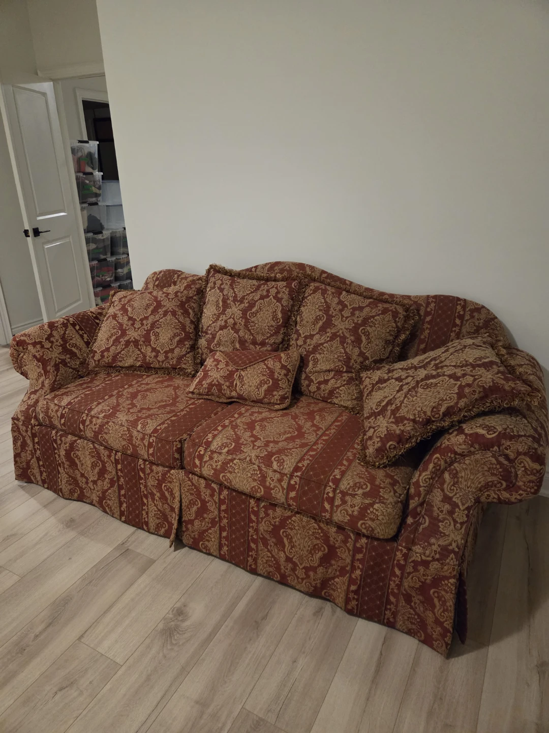 Red and Gold Patterned Sofa - photo 3