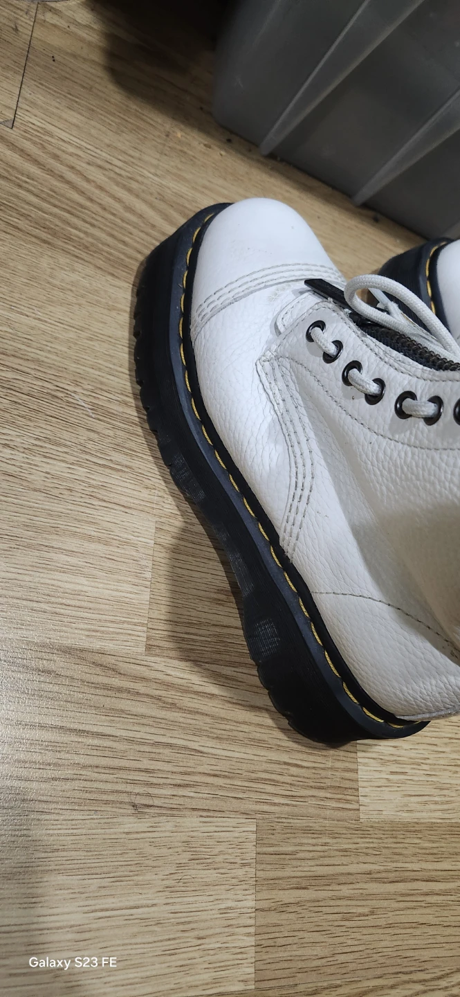 Dr. Martens White Leather Boots. please is firm - photo 4
