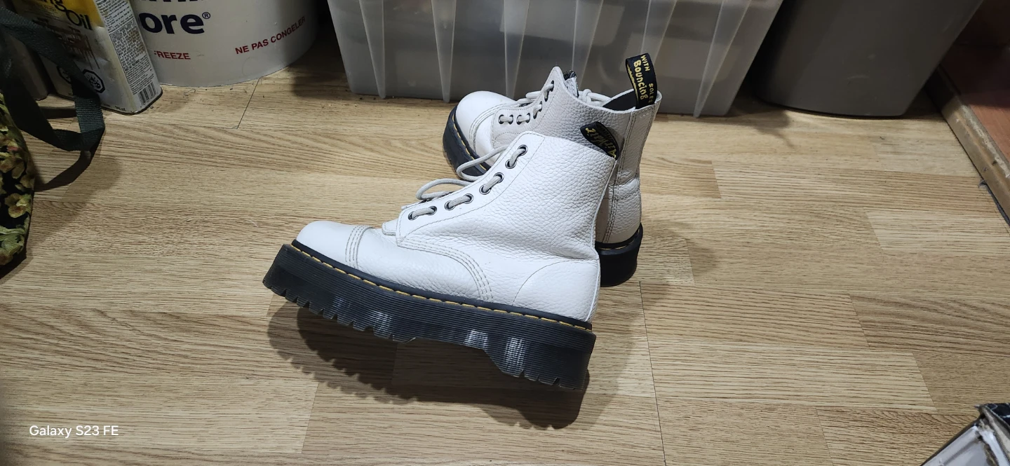 Dr. Martens White Leather Boots. please is firm - photo 5