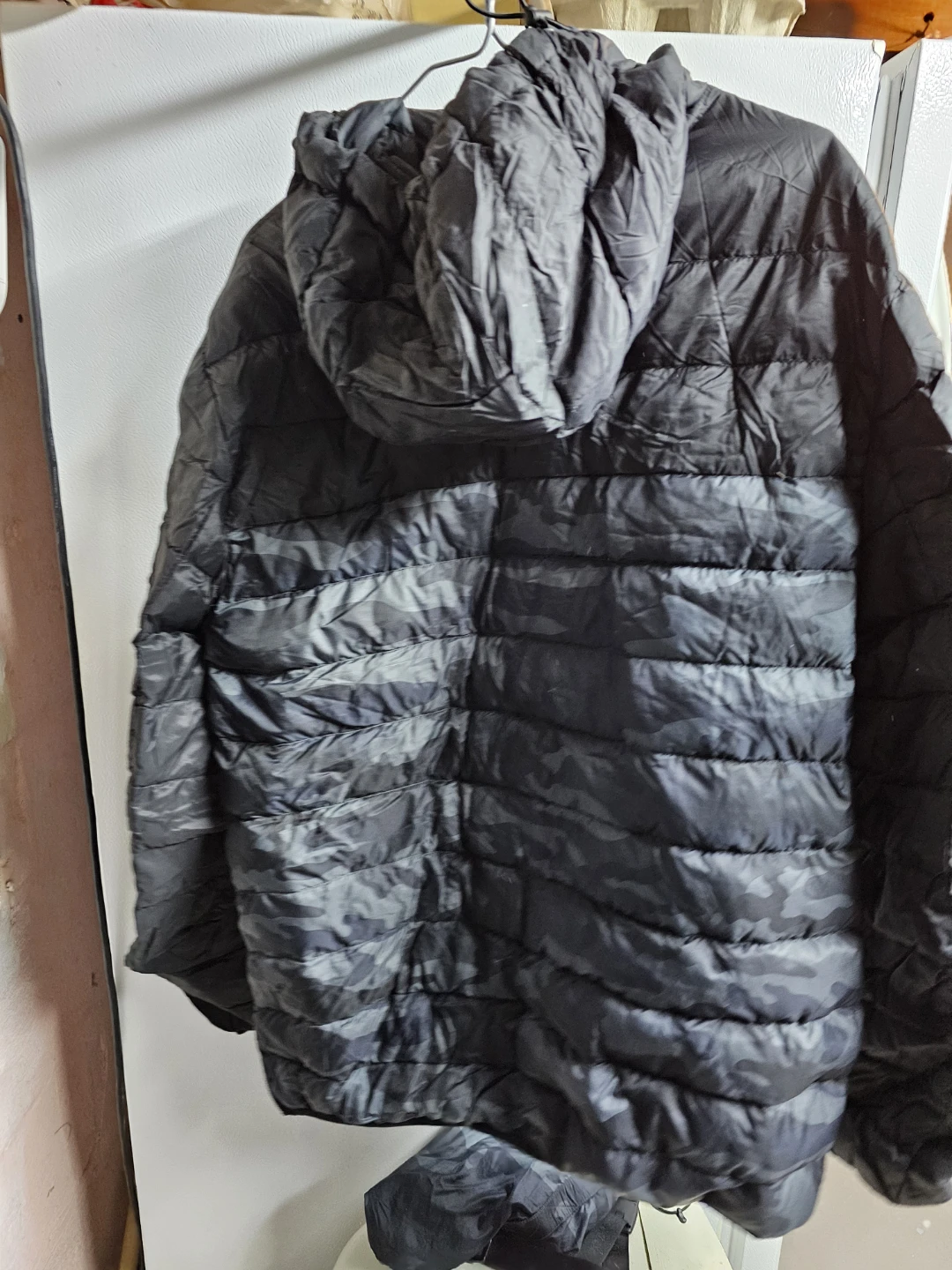 Roots Camo Puffer Jacket - Size L - photo 4