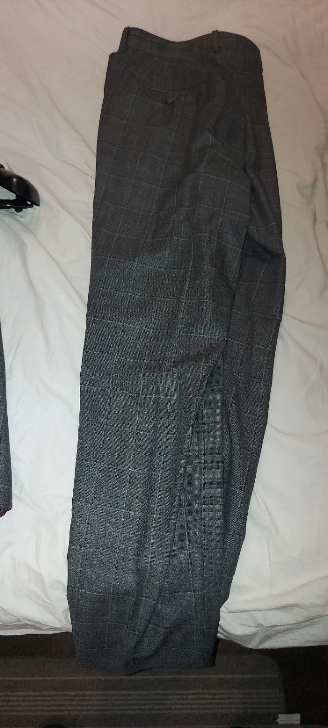Men's Grey Plaid Suit Jacket, Vest, and Pants - photo 3