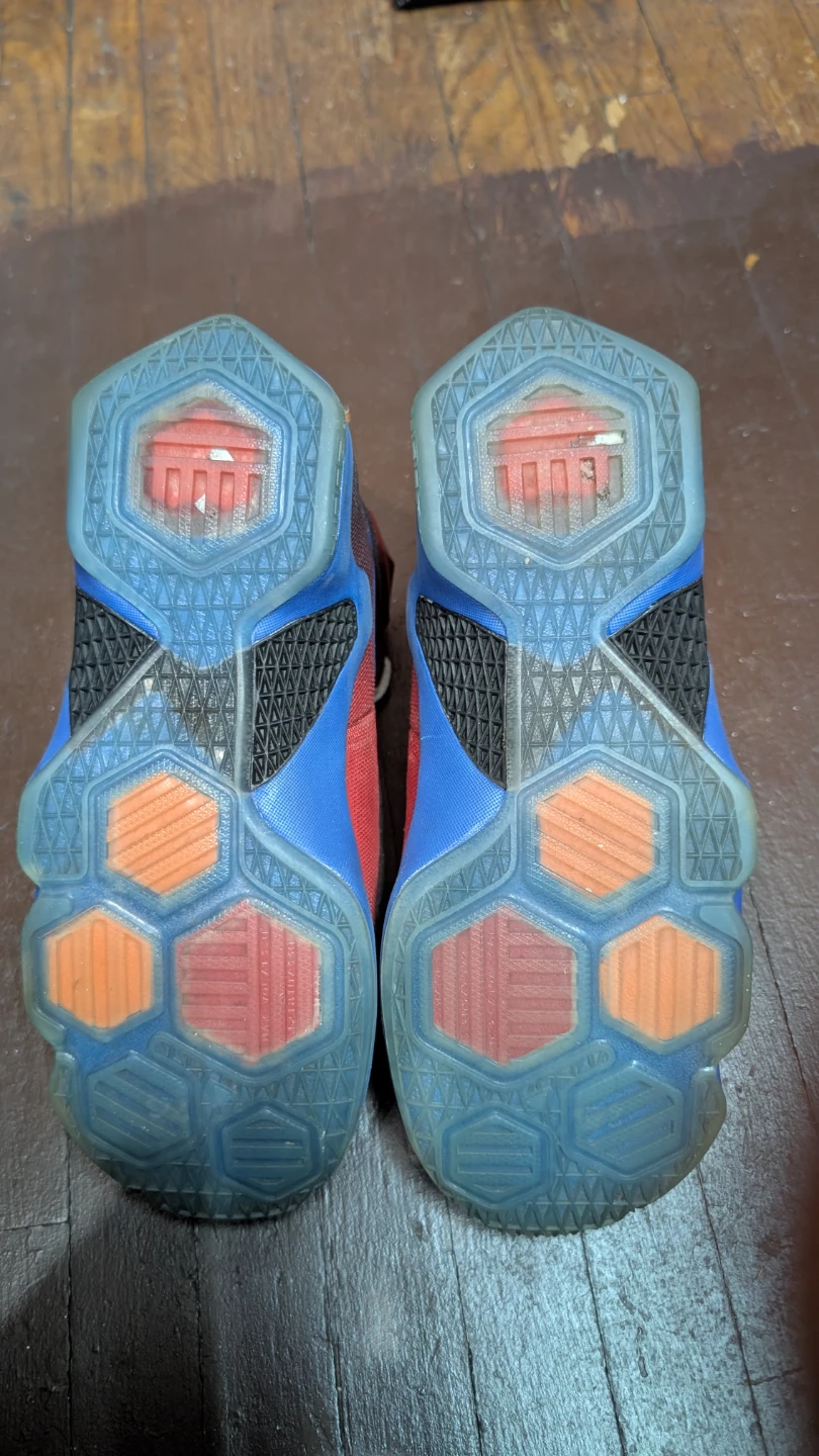 Nike LeBron XII 12 Kids Shoes Size 4Y - photo 3