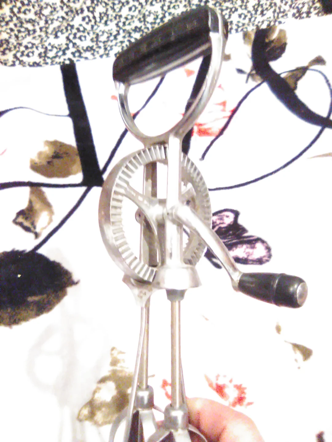 Vintage Hand Crank Egg Beater - photo 2