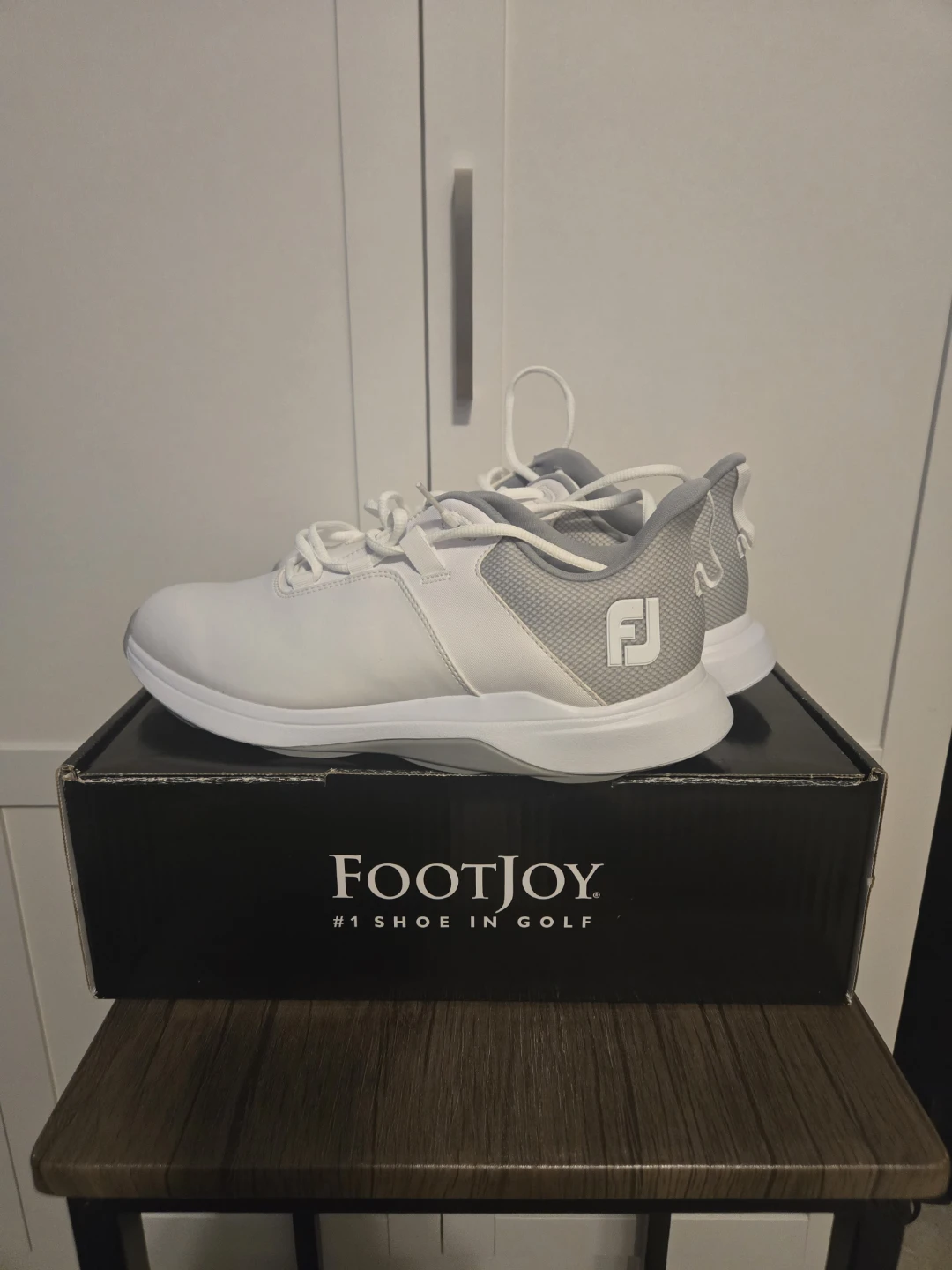 FootJoy ProLite Golf Shoes - Size 9.5